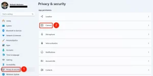"Privacy & Security" و "Camera" در تنظیمات ویندوز 11 برجسته شده اند.