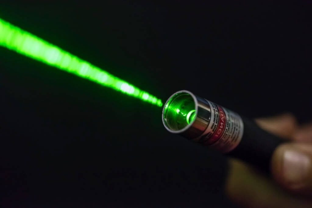 آموزش تعمیر دستگاه لیزر سبز