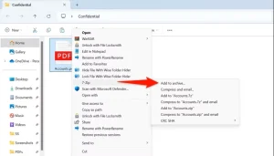 7-Zip > Add to Archive که برای فایلی در File Explorer برجسته شده است.
