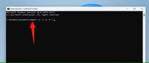 دستور NTFS فشرده سازی یک درایو که در Command Prompt تایپ شده است.