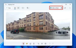 "Edit in Paint" و "Save As" در Snipping Tool برجسته شده اند.