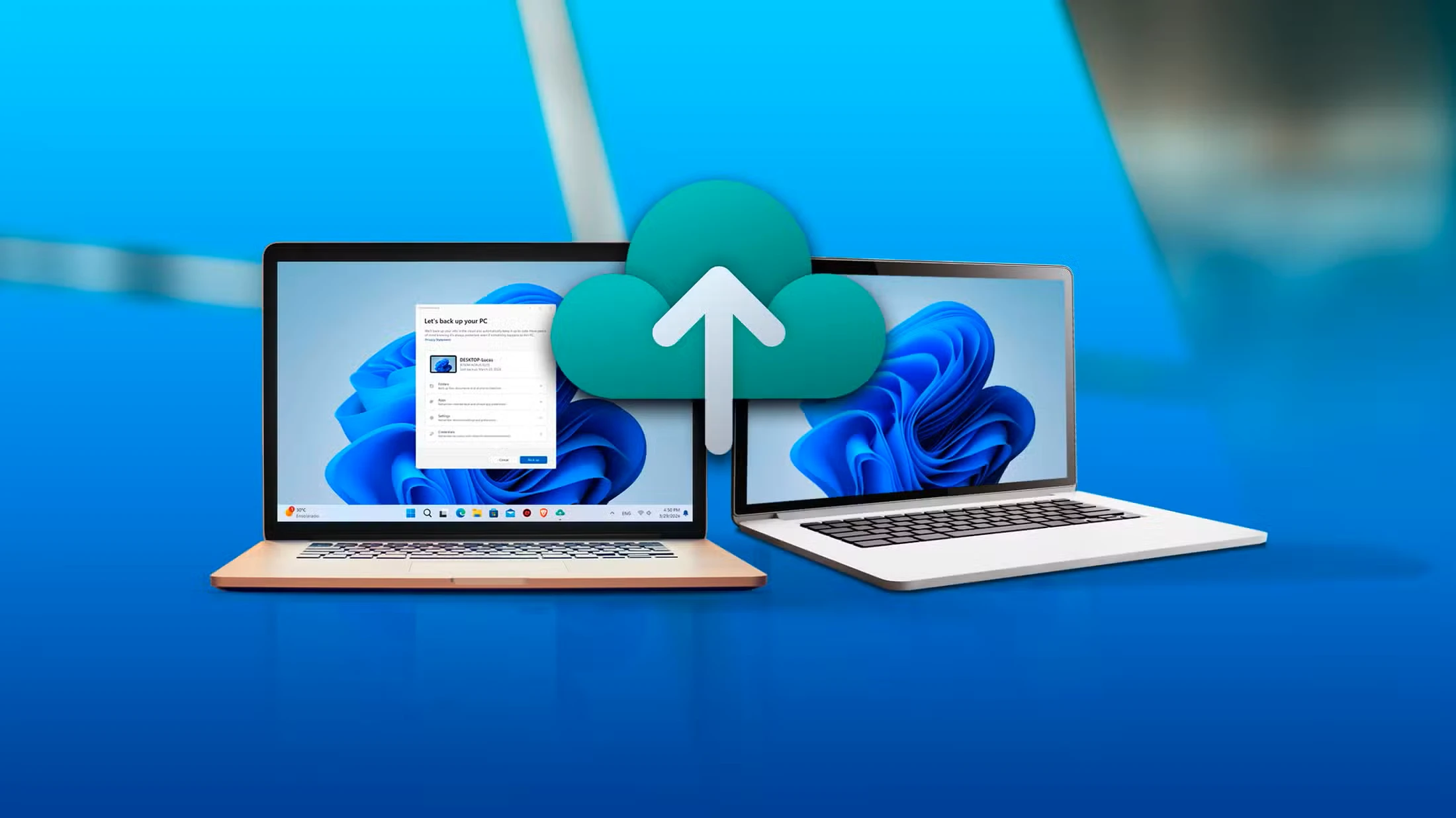 دو عدد لپ تاپ در کنار هم و علامت آپلود