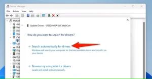 "جستجوی خودکار برای درایورها" در مدیریت دستگاه برجسته شده است.