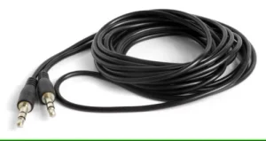 یک کابل استریو نر به نر (3.5 میلی متر).