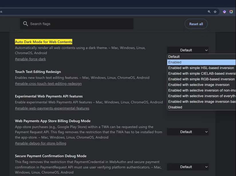 ویژگی‌های آزمایشی کروم که گزینه‌هایی برای حالت تاریک خودکار اجباری برای محتوای وب ارائه می‌دهند.