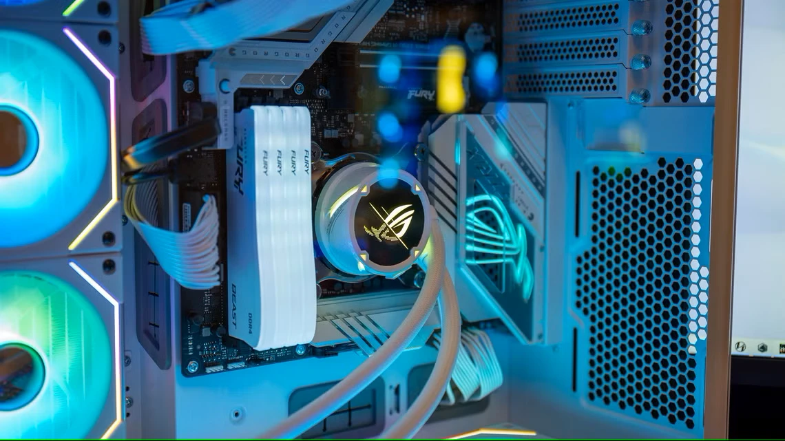 یک سیستم کیس گیمینگ