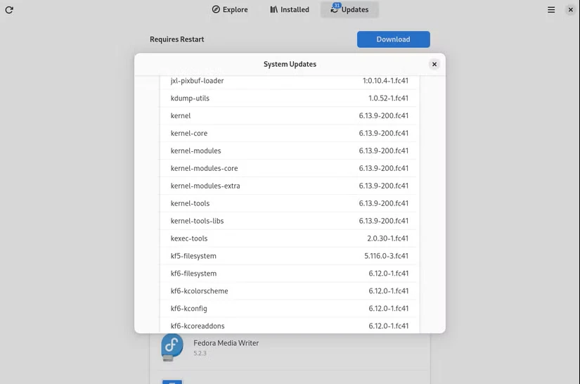 رم‌افزار GNOME فدورا، به‌روزرسانی‌های موجود سیستم را نشان می‌دهد