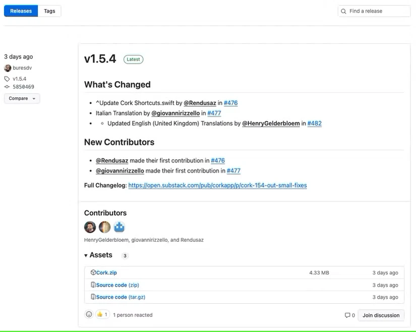 یک صفحه انتشار نمونه GitHub جزئیات یک نسخه خاص نرمافزار و لینکهایی را برای دانلود برنامه بستهبندی شده نشان میدهد.