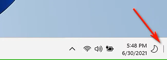 خط "نمایش دسکتاپ" ویندوز ۱۱ در نوار وظیفه.