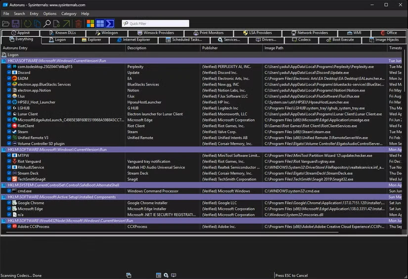 Autoruns در حال اجرا بر روی یک کامپیوتر ویندوز 11.